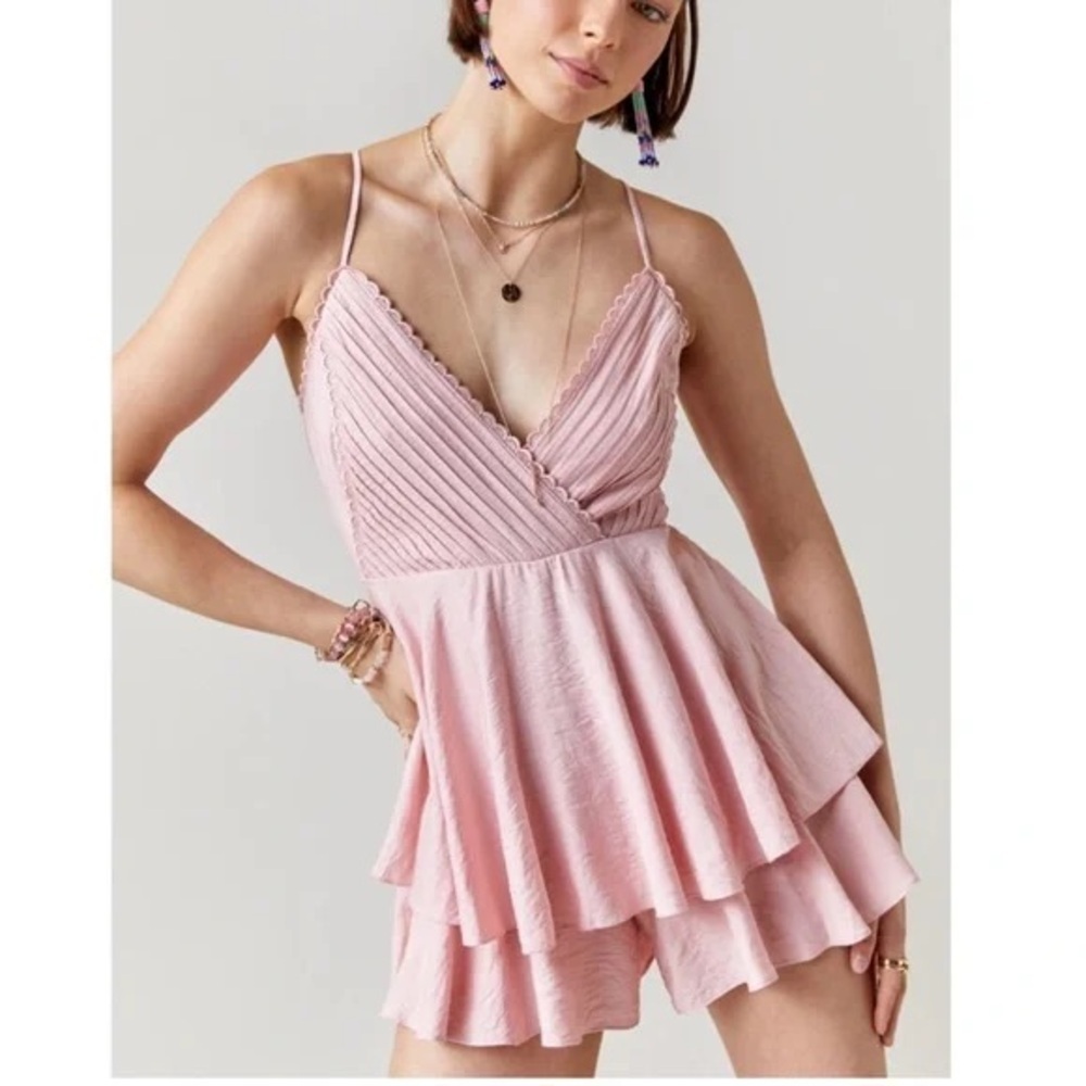 Mi Ami Soft Pink Lace-Trimmed Top Sz M
